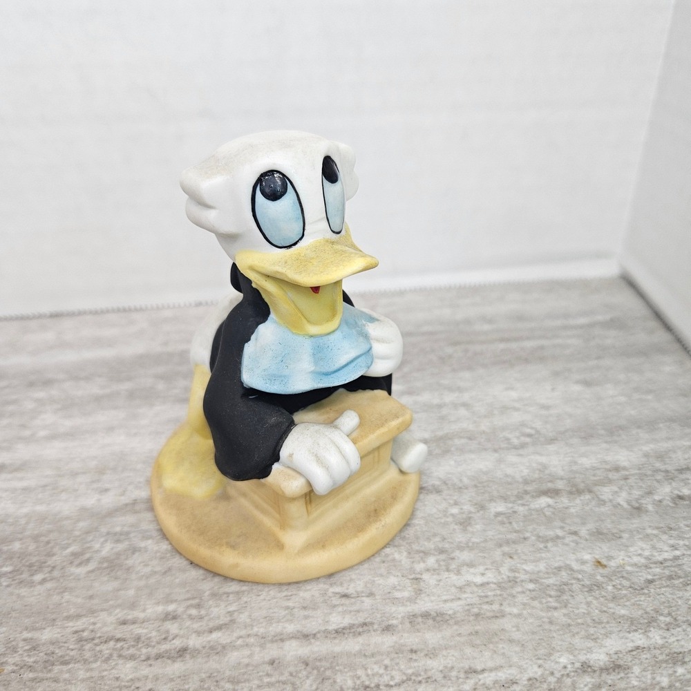 Walt Disney Productions Donald‎ Duck Judge Porcelain Figurine Decor
